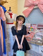 Real time monitoring chaebol gold tailoring, super-a square collar, Rhinestone embellishment, waist classic little black skirt