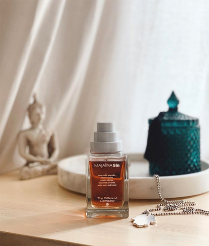 别样公司香水春光乍泄白色扎戈拉