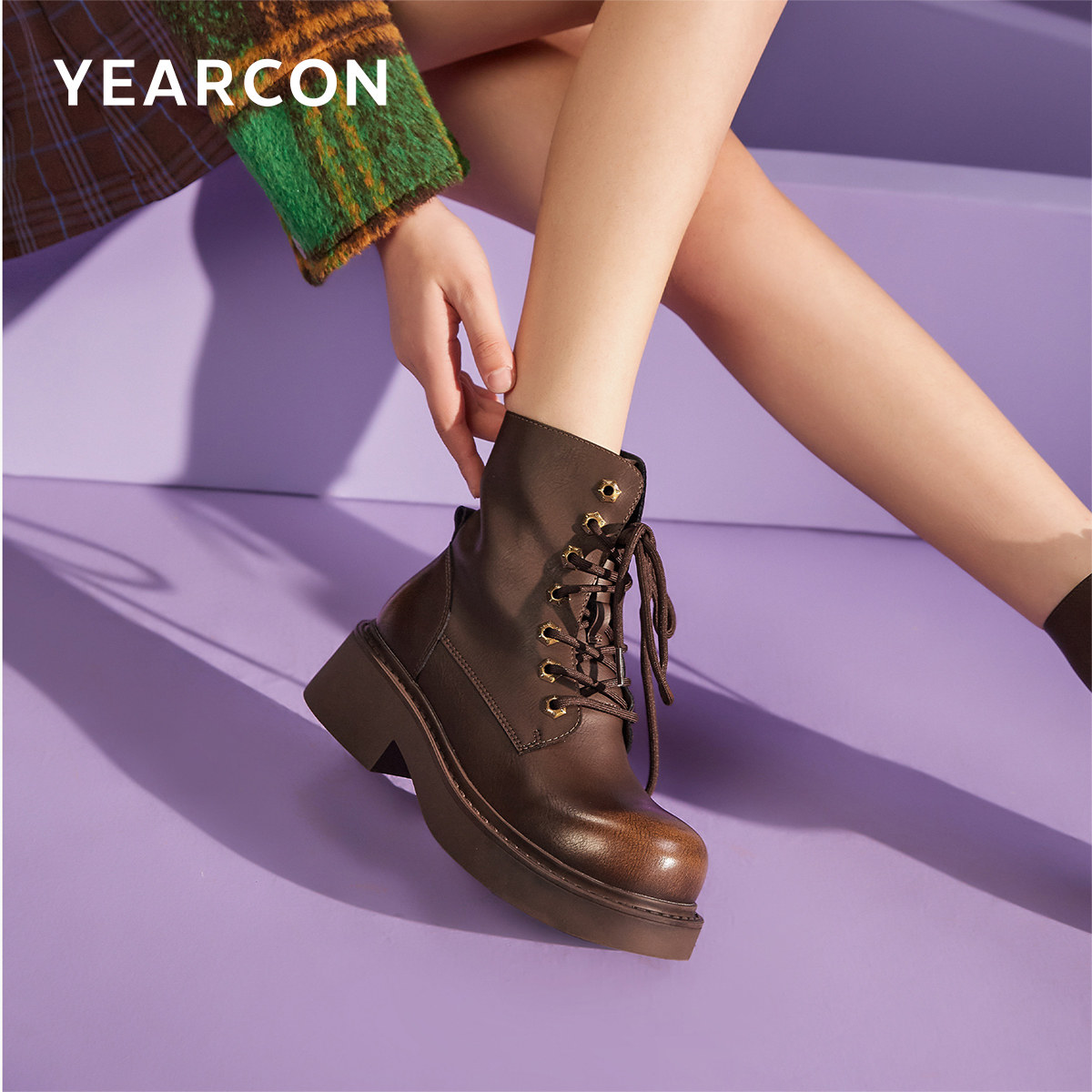 意尔康加绒机车马丁靴女2025冬款厚底粗跟圆头短靴复古休闲通勤靴