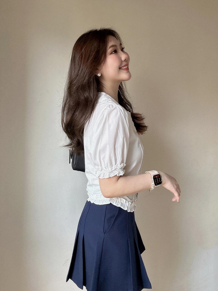 플러스 사이즈 지방 MM 여름 짧은 흰색 인형 칼라 반팔 셔츠 2024 새로운 틈새 프렌치 퍼프 슬리브 탑