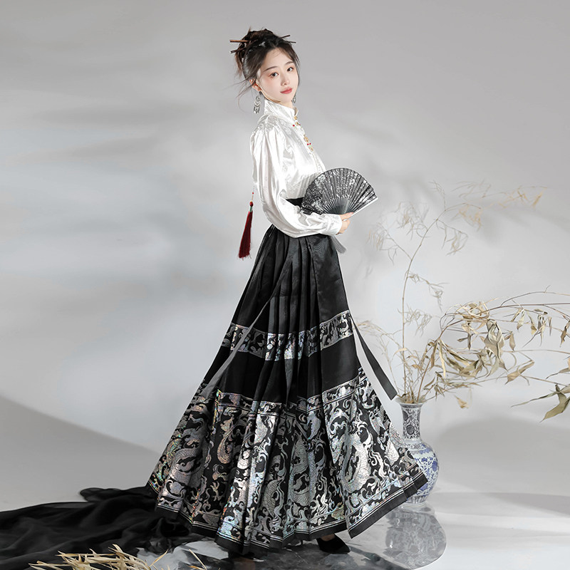 原创汉服女款马面裙细闪螺钿织锦单色情侣款中国风汉元素古装