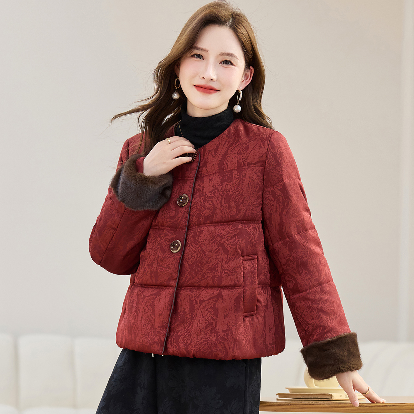 大码新中式国风短款羽绒服女冬装新款小个子妈妈高端保暖时尚外套