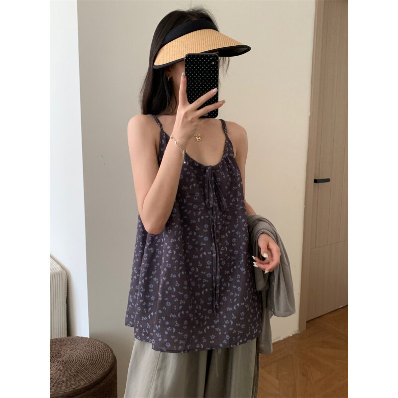 韩系休闲松弛感中长款V领碎花吊带2026夏季新款设计宽松甜美上衣
