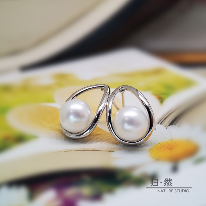 归然“贝壳的眼泪”天然淡水珍珠耳钉S925纯银耳饰稀有正圆品质女