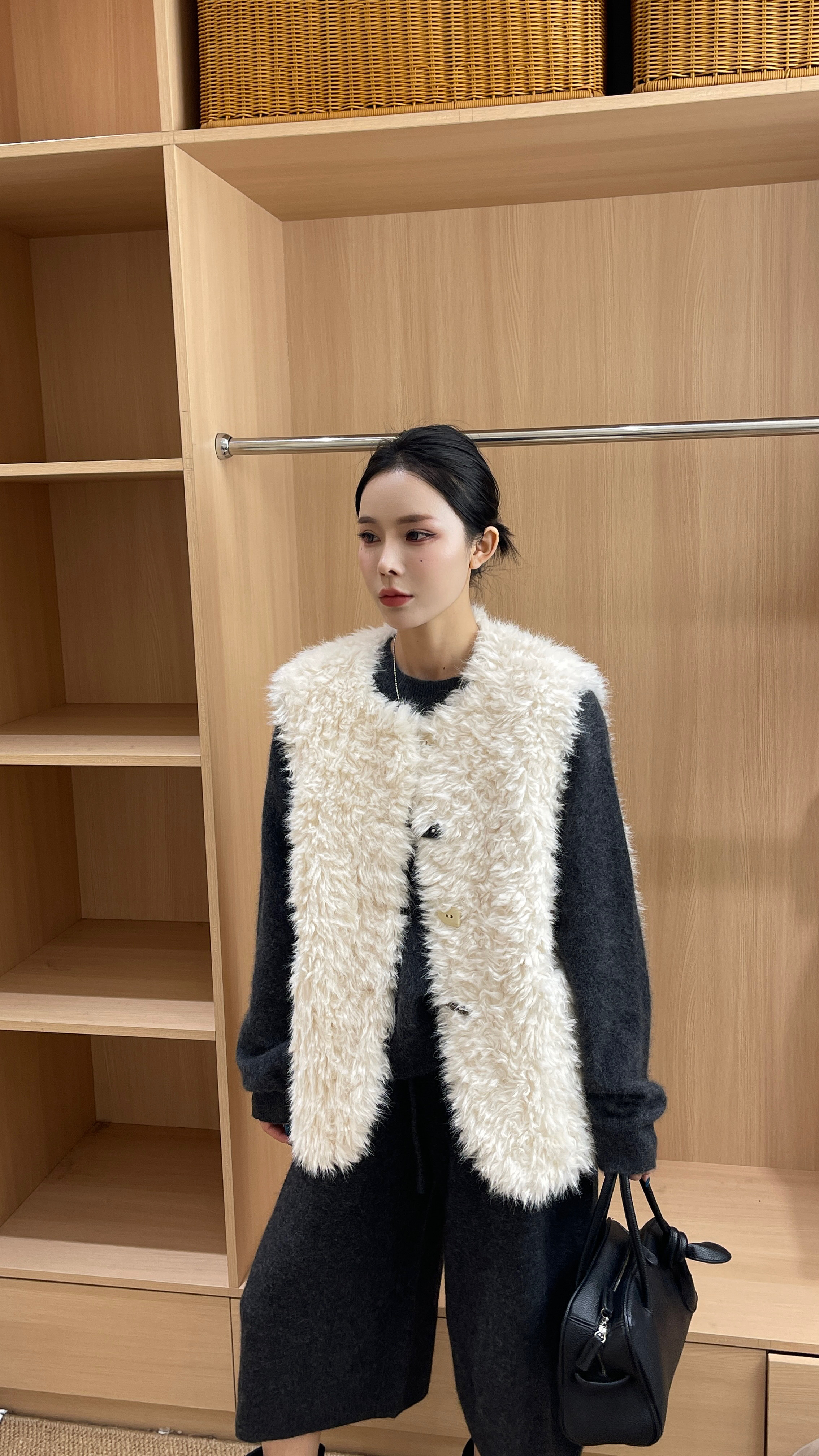 韩版气质休闲显瘦皮毛一体马甲女冬季新款百搭羊羔毛上衣66067