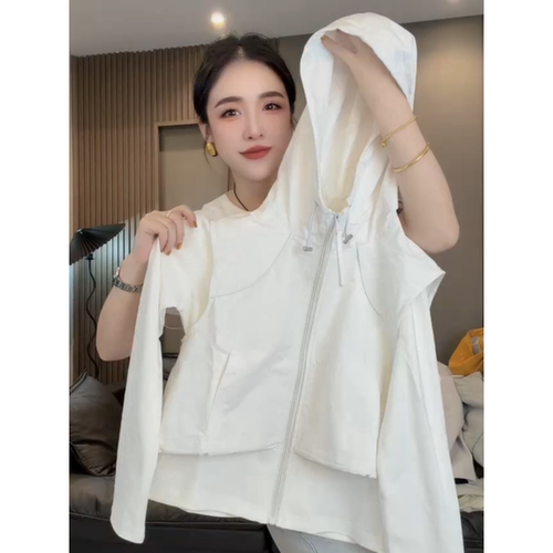 春季连帽冲锋衣女运动风假两件