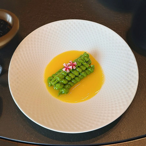 酒店中厨餐具陶瓷圆形深盘会所餐厅纯白圆形平底斗笠碗冷菜钻纹盘