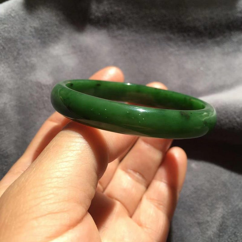 和田玉碧玉7矿老坑料满绿色碧玉细条美人镯佩戴娇俏秀气52圈口