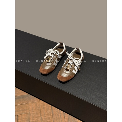 DENTUATUA 复古基因与现代优雅的融合！25ss拼色系带休闲德训鞋女