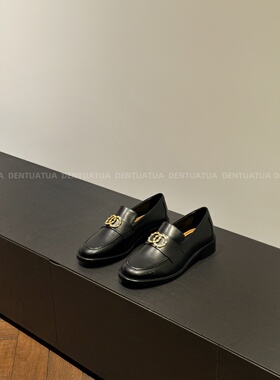 DENTUATUA 超级耐看好穿~鼎鼎发货~24s新款超香粗跟经典乐福鞋 女