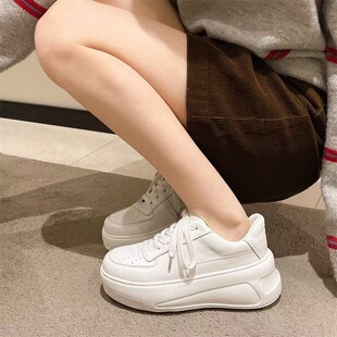 简约百搭板鞋 春夏经典 女真皮松糕底增高时尚 休闲风厚底小白鞋 款