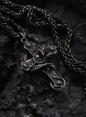 霸气盘龙十字架骷髅街头韩版男士项链朋克高街钛钢吊坠挂链嘻哈潮