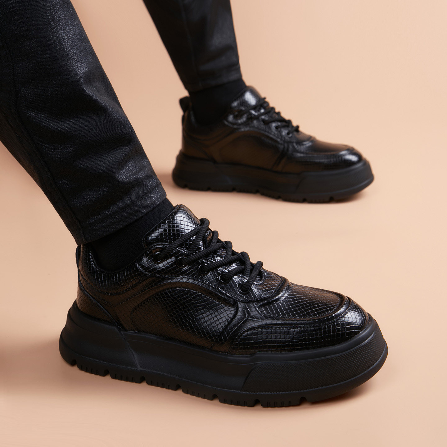 春季休闲皮鞋男真皮厚底青年小个人矮子增高黑色时尚英伦潮流男鞋,流行男鞋,休闲皮鞋,淘宝优惠券,粉丝福利购,淘宝优惠卷