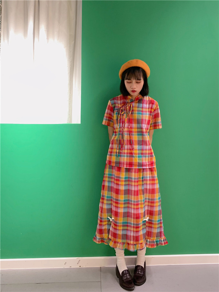 FREAKGIRLS SHOWA CHECKERED GIRL BOW NEW CHINESE STYLE COTTON SHIRT + SLIT CHEONGSAM BUTTON SKIRT