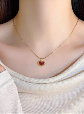 红色爱心钛钢项链女款2025新款轻奢小众锁骨链吊坠高级感颈链配饰
