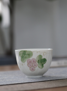 手工手绘陶瓷日式 手绘葡萄 茶杯 冷水杯 150ML 水杯 外贸釉下彩