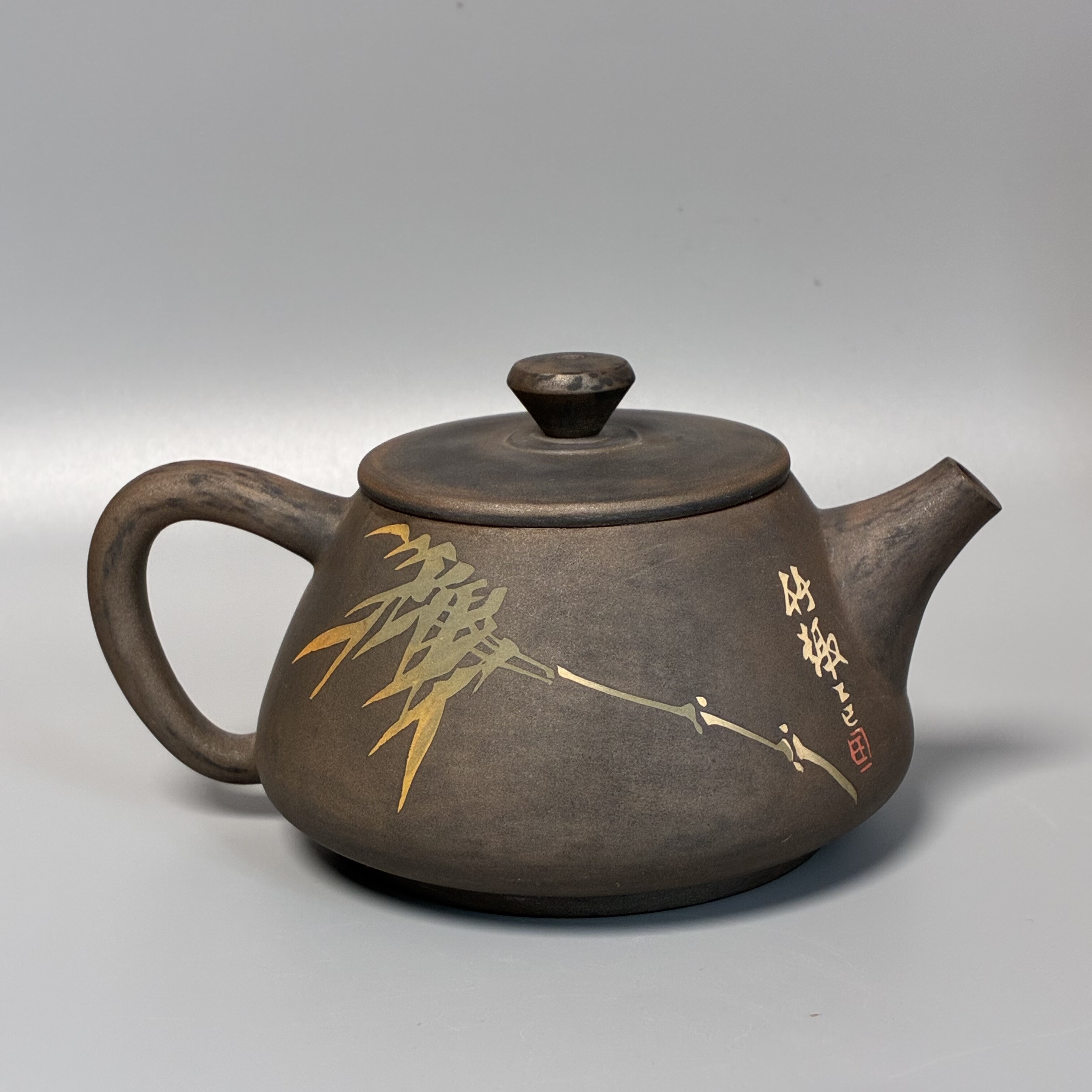 云南建水紫陶纯手工阴刻阳填彩填老师傅精品手磨壶非紫砂坭兴陶壶