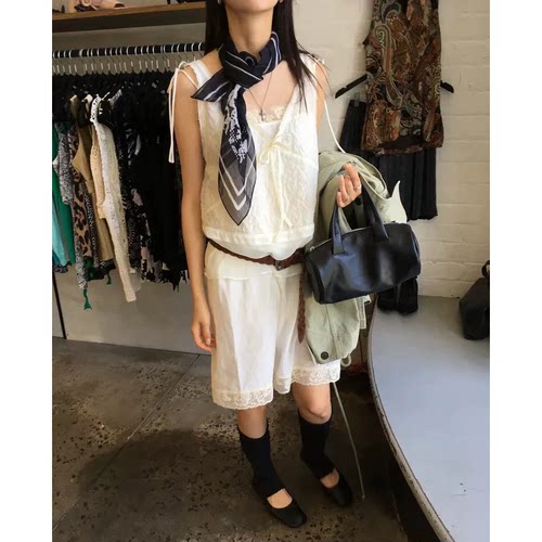 蕾丝吊带裙2026春季新款韩国th*br*athe纯色显瘦纯色中长连衣裙女