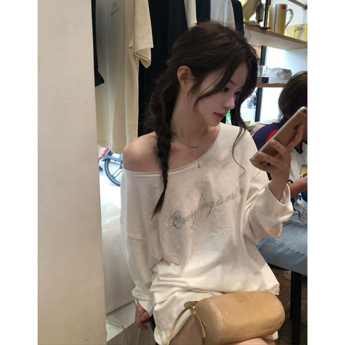 韩国vegetable蔬菜家2026秋季新款小性感斜肩设计长袖卫衣T恤女