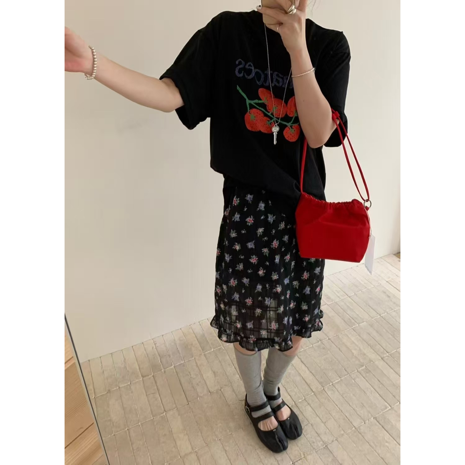 现货！韩国25夏ch*o西红柿字母印花圆领短袖T恤宽松休闲套头上衣