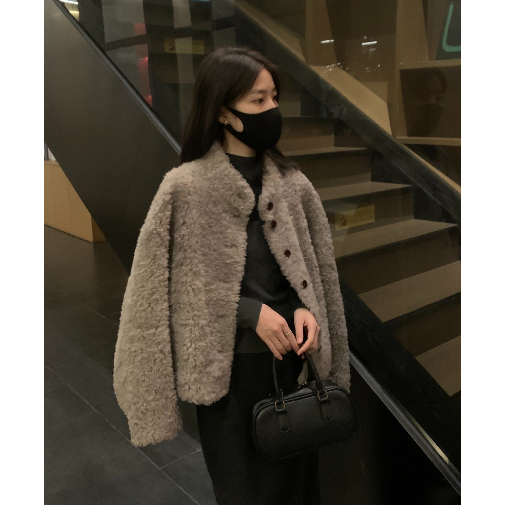 秒发！冬日氛围感韩国2025新款时髦立领单排扣卷毛皮毛一体外套女,女装/女士精品,短外套,淘宝优惠券,粉丝福利购,淘宝优惠卷