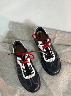 2026新款春季水洗复古马皮鞋女平底单鞋黑白低帮休闲运动鞋德训鞋