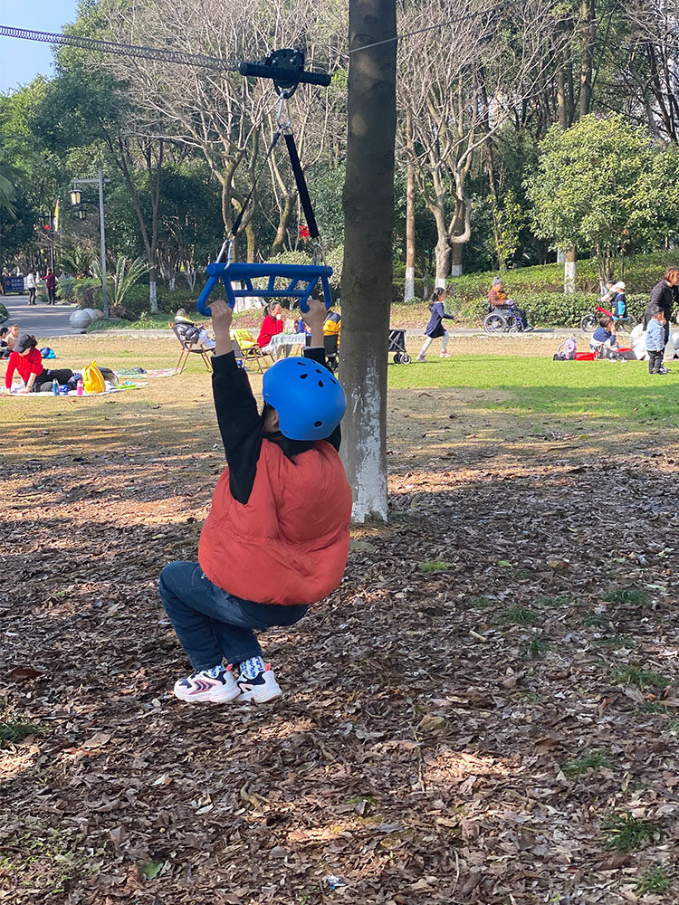 儿童滑行索道幼儿园室内外空中滑轮轨道早教感统训练器材游乐滑索