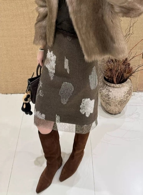 法式复古重工钉珠亮片毛呢短裙女秋冬miu系包臀闪闪a字半身裙靴裙