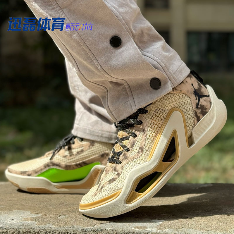 塔图姆一代低帮实战篮球鞋图片