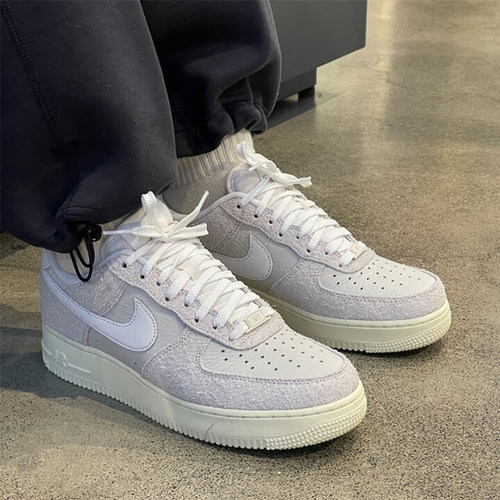 耐克/Nike Air Force 1'07 LX 米色运动休闲低帮板鞋HF2897-001