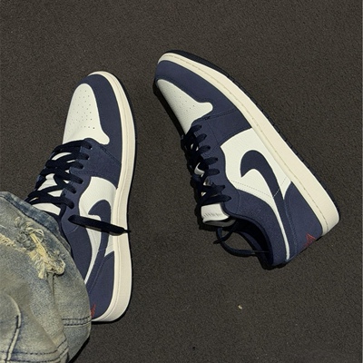 耐克/Nike Air Jordan 1 SE 舒适贴合低帮复古篮球鞋 IO7448-400