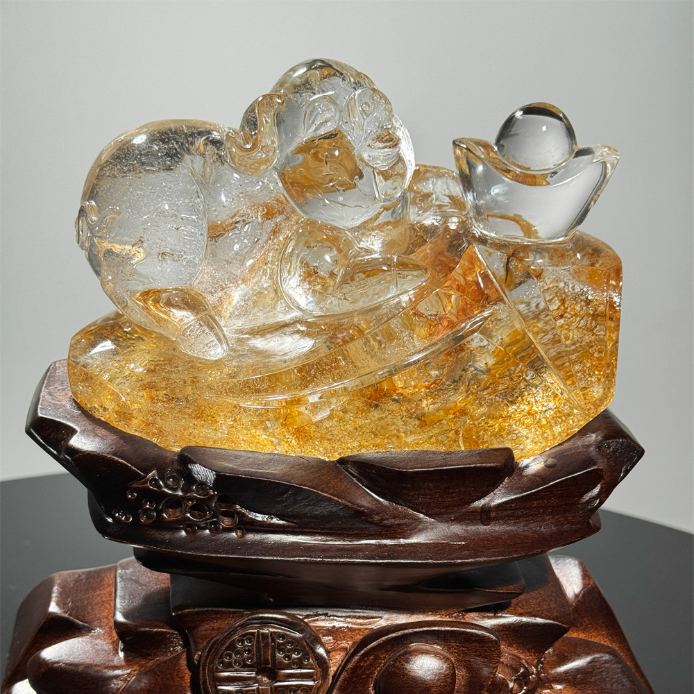 天然白水晶黄胶花雕刻猪生肖猪摆件小猪吉祥物镇宅招财客厅办公室