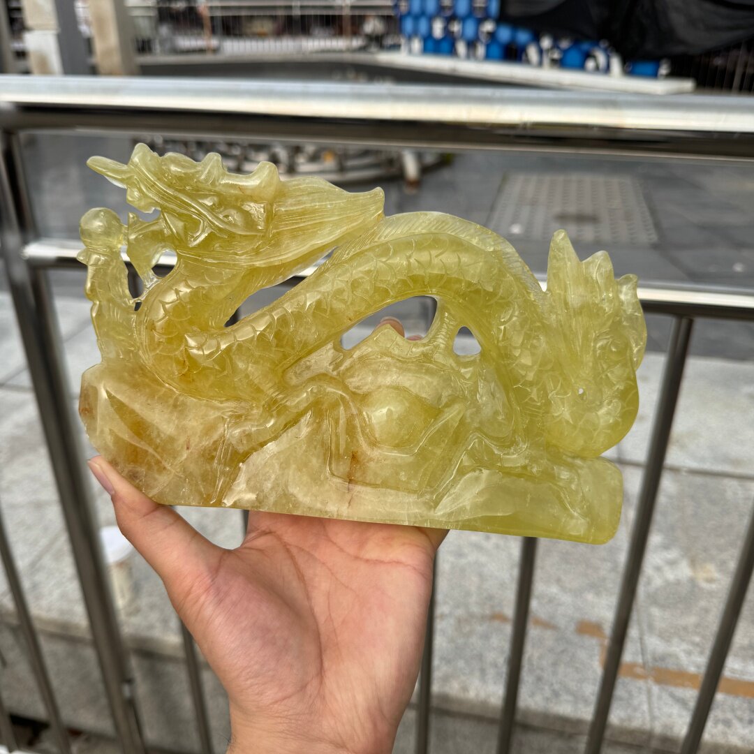 天然黄水晶雕刻龙生肖龙摆件青龙摆件
