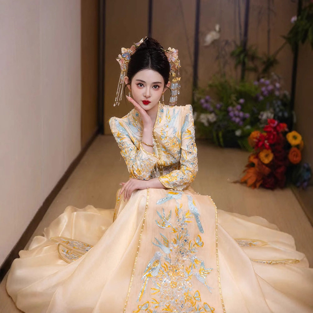 香槟色薄款秀禾服婚服2026新款中式嫁衣婚礼新娘重工敬酒服高级感图片