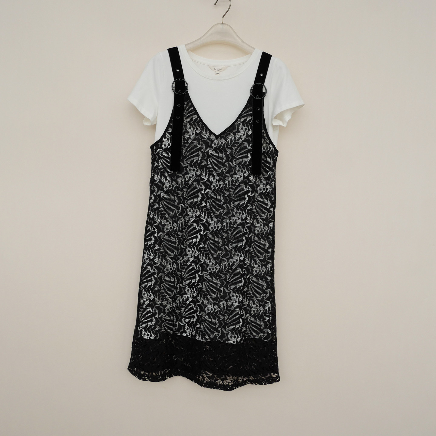 正品超值女夏舒滑蕾丝背带裙套装