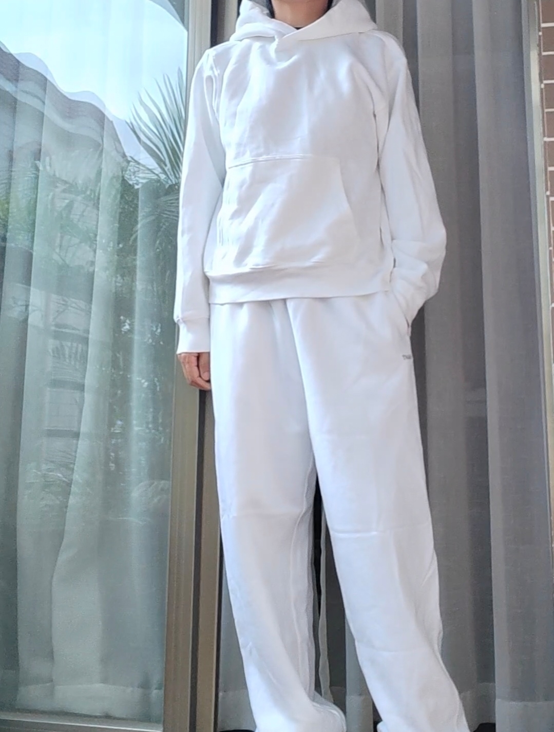 tna白色抓绒棉连帽卫衣运动上衣m