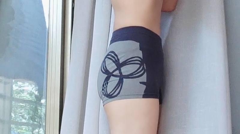 三叶风轮做旧灰黑印图leggings
