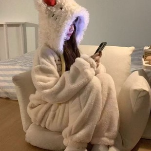 冬季 美少女学生宿舍家居服 保暖珊瑚绒睡衣女超萌卡通Kitty猫套装