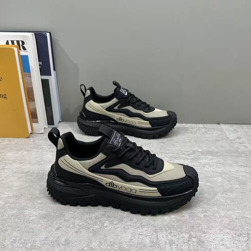 男鞋2026春夏新款轻便厚底休闲运动鞋男士户外防滑透气徒步登山鞋