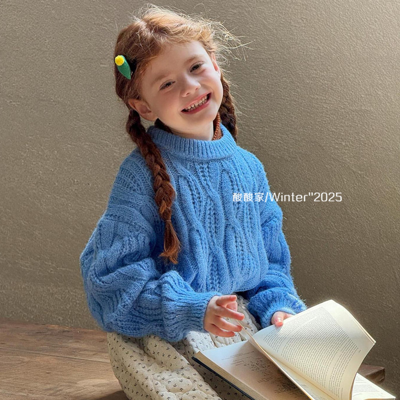 女童蓝色套头针织毛衣