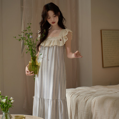 马克公主甜美花边小飞袖睡裙夏季