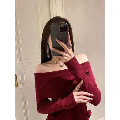 红色一字肩长袖毛衣女秋高级感别致修身针织衫设计感小众露肩上衣