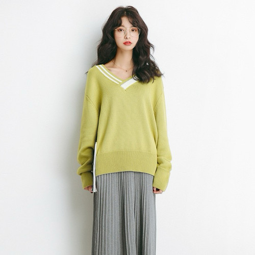 内搭长袖上衣绿色V领毛衣外套女2025新款加厚衣服爆款女装小个子