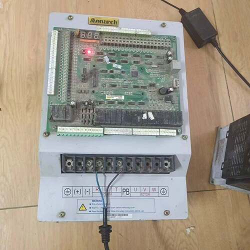 可维修莫纳克变频器 L-V-4011 11KW 货场买的，主板