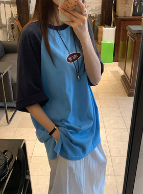 黄峥 美式撞色插肩印花短袖T恤女2025夏宽松休闲正肩上衣142TH471