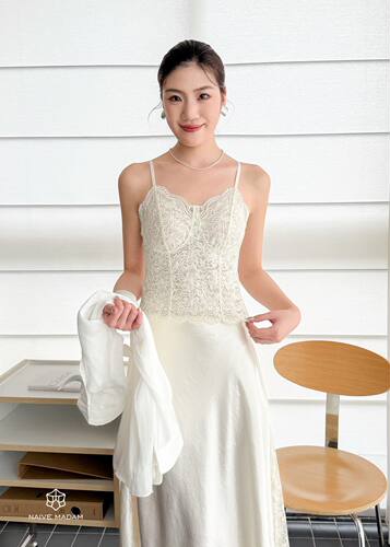 NAIVE MADAM内目25299轻纱浮雕蕾丝吊带固定胸垫聚拢防走光美背
