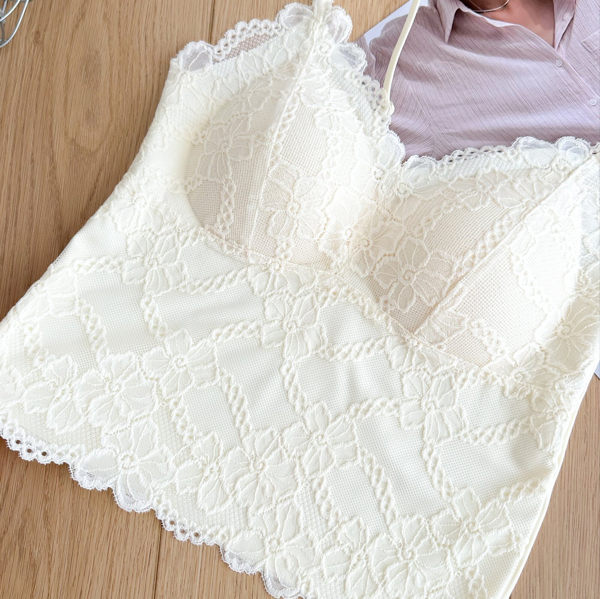 25内家233蕾丝吊带背心女内搭外穿带胸垫美背文胸防走光一体上衣