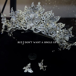 君心家 新娘饰品 T4奢华水钻皇冠可拆卸弹簧蝴蝶耳夹套装