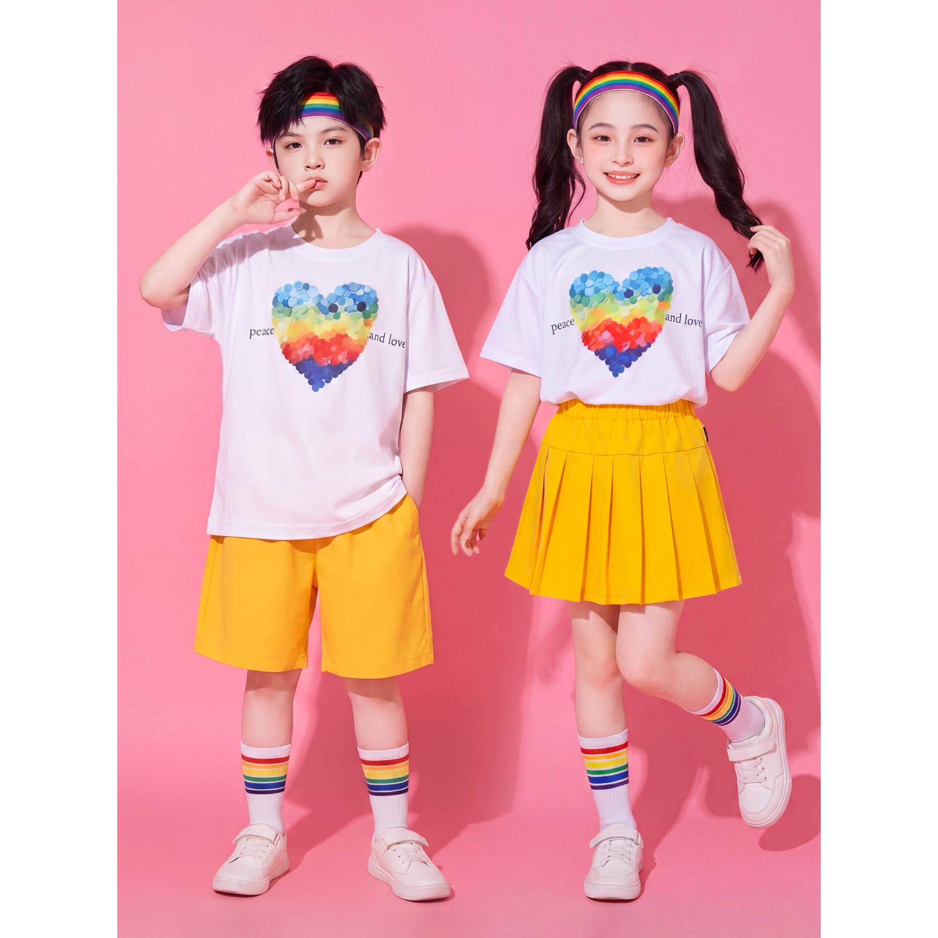 幼儿园女生圆领短袖百褶演出服