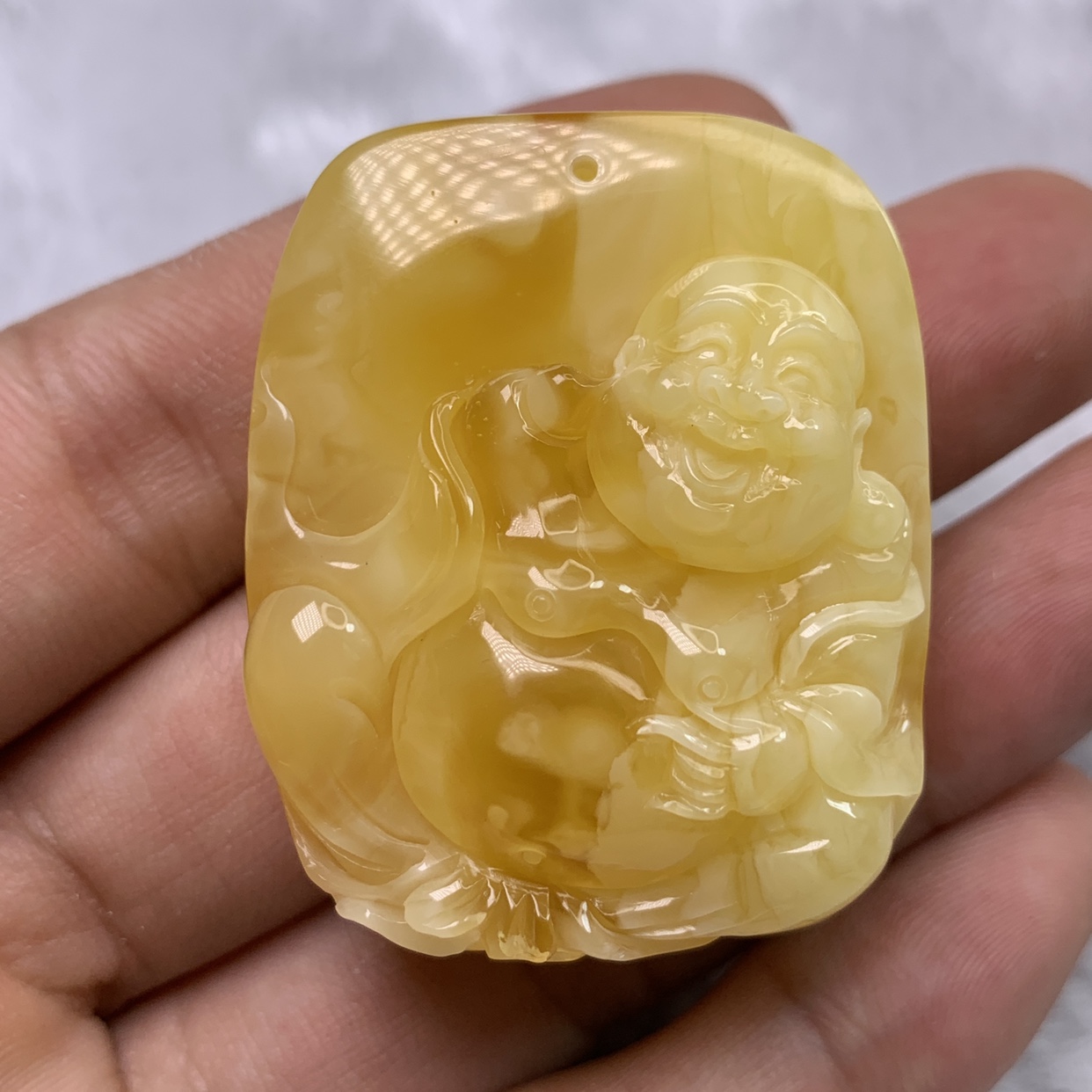 精品俄料白花蜡雕刻件 笑佛 全品无瑕疵 形状饱满规整 佩戴漂亮